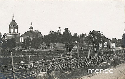 Petolahti, Maalahti, kirkko ja kylätie 