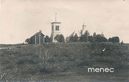 Merijärvi, kirkko peltomaisemassa 