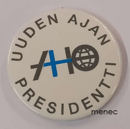 Aho, Uuden ajan presidentti, rintanappi 