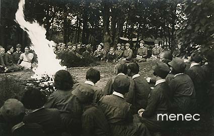 Lottas at their campfires 