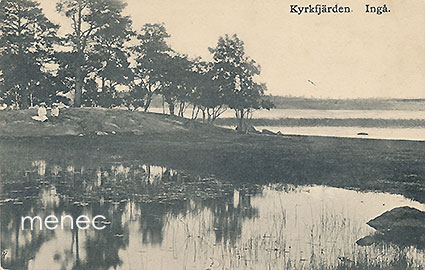 Inkoo, Kyrkfjärden, tyttöjä rannalla 
