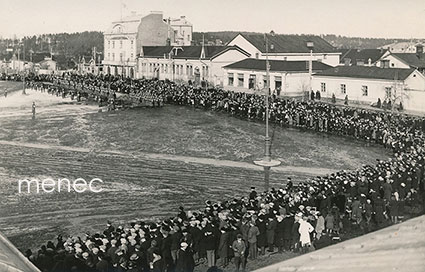 Kuopio, paraati tulossa aukiolle 5.4.1932 