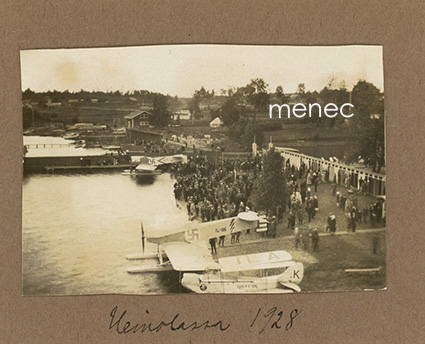 Heinola, yleisötilaisuus 1928, kaksi Hansa Brandenburg-konetta ja uusi De Havilland Moth 'Ilmatar' 