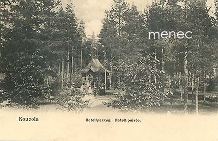 Kouvola, Hotellipuisto, lapsia huvimajalla 