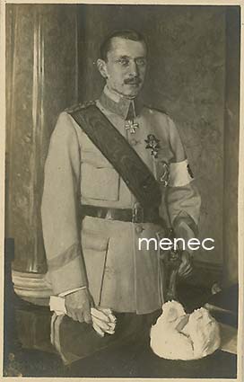 Mannerheim, Carl Gustaf. Hansikkaat, karvahattu 
