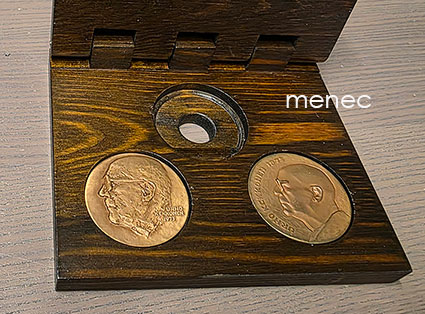 Jaatinen, Toivo & Nieminen, Heikki & Turpeinen, Leena - Mitalisarja, Urho Kekkonen 75 vuotta, pronssia, 2 kpl kotelossa 