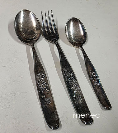 Disney-lusikoita ja haarukka 