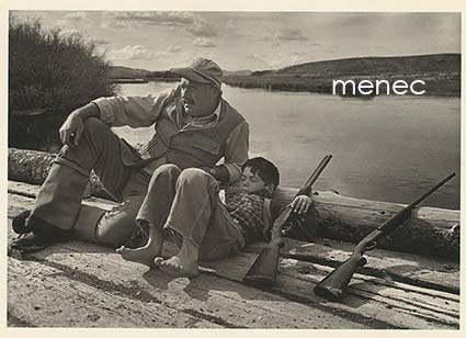 Capa, Robert - Ernest Hemingway and his son Gregory 