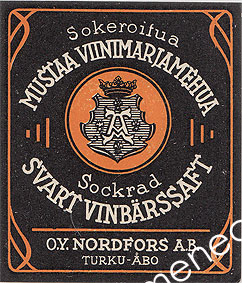 Sokeroitua mustaa viinimarjamehua 