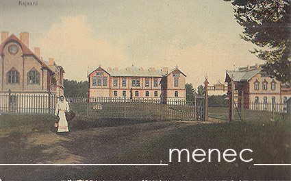 Kajaani, nainen tiellä 